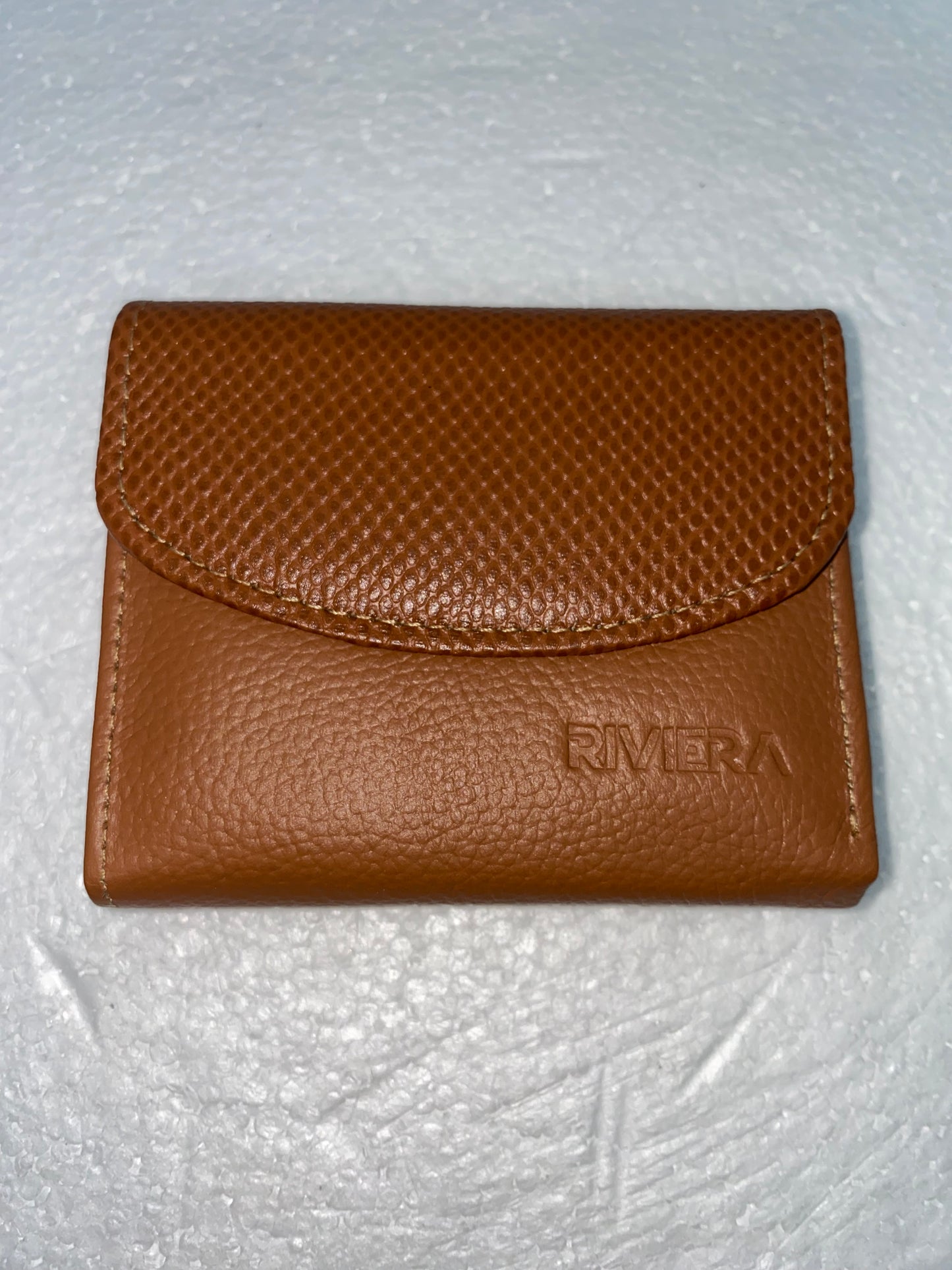 W6965 - Wallet Mini de cuero Graso marca Riviera