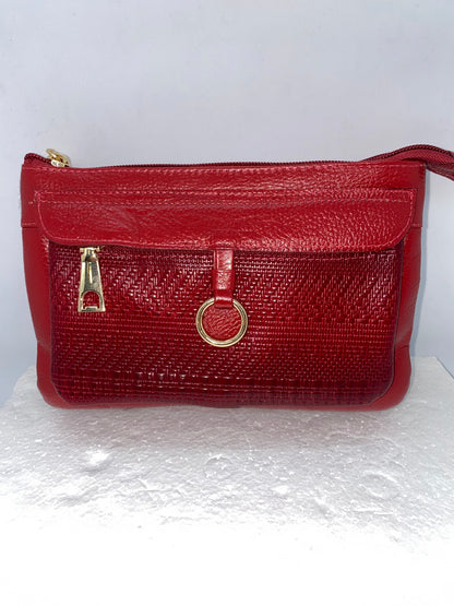 BML40 - Bolsito con arito elegante de cuero Graso marca Quality Leather