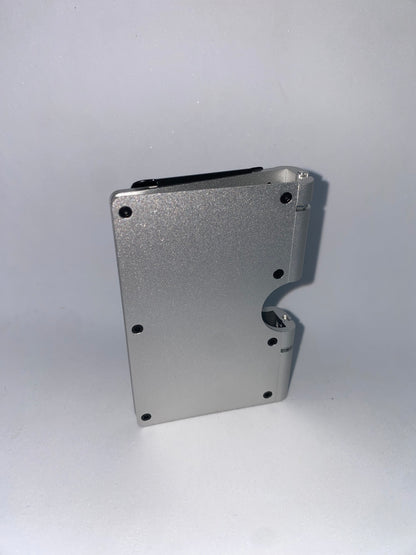 T229 - Tarjetero metalico con protección RFI marca Quality Leather