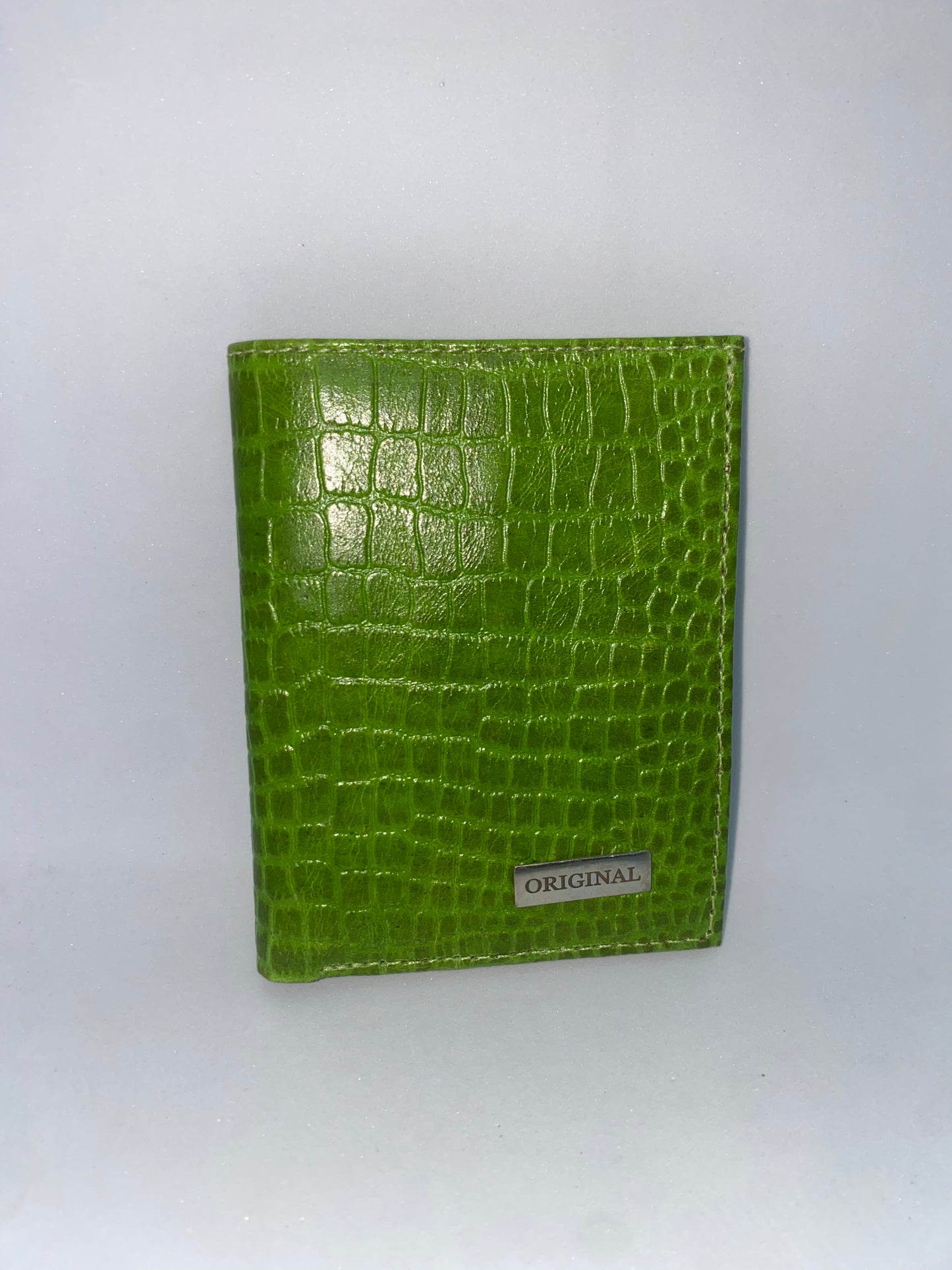 T505 - Tarjetero de cuero Graso con broche marca Quality Leather