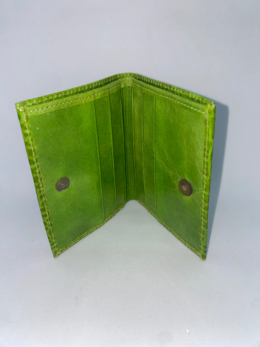 T505 - Tarjetero de cuero Graso con broche marca Quality Leather