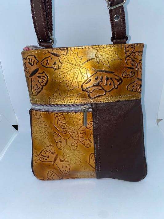 C4ML - Carriel para dama de cuero Nappa marca Bersall