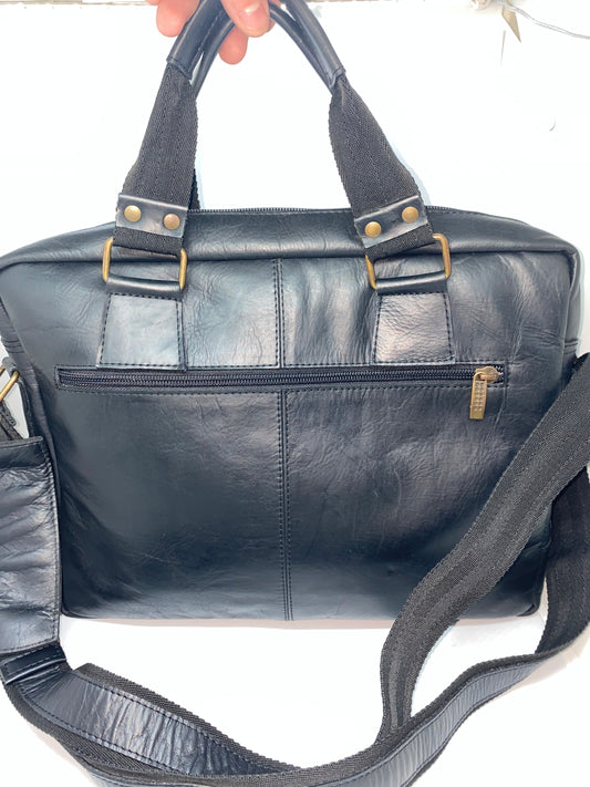 ME602 - Maletin ejecutivo de cuero Graso marca Quality Leather