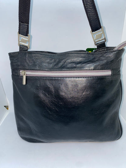 CB2470 - Carriel de cuero Nappa para dama marca Bersall