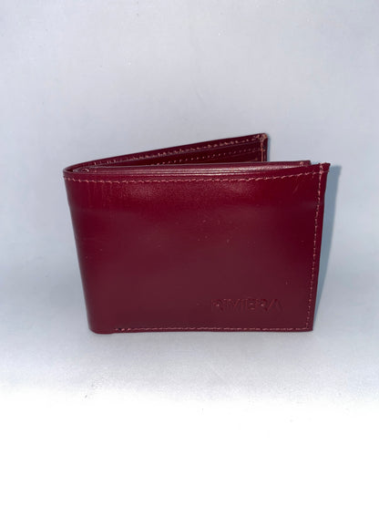 B106 - Billetera de cuero lisa con inpermeabilizante marca Riviera