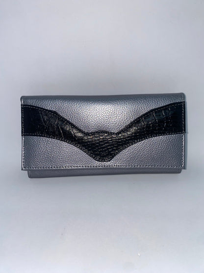 W208 - Wallet de cuero Graso para dama grande marca Quality Leather