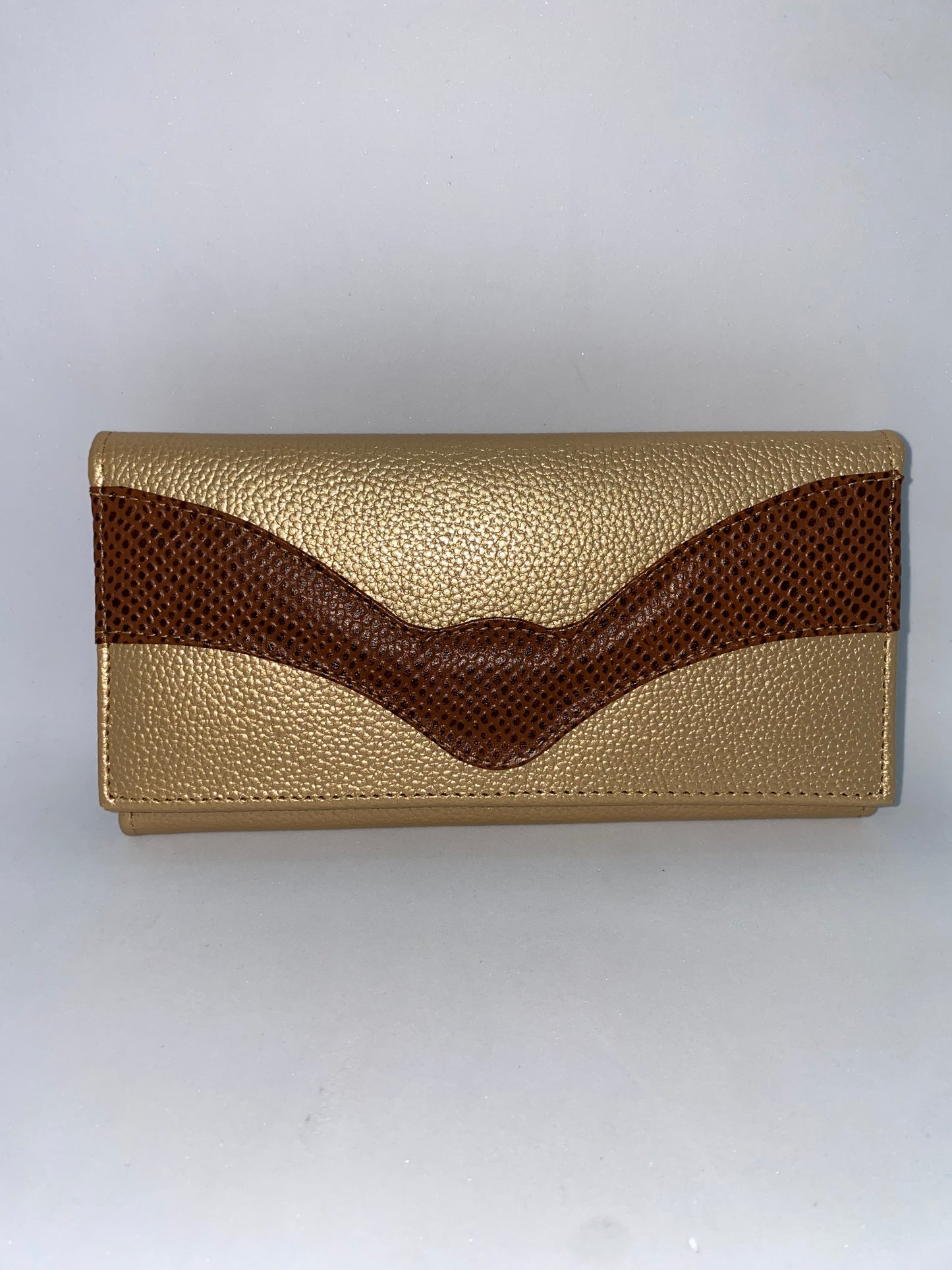 W208 - Wallet de cuero Graso para dama grande marca Quality Leather