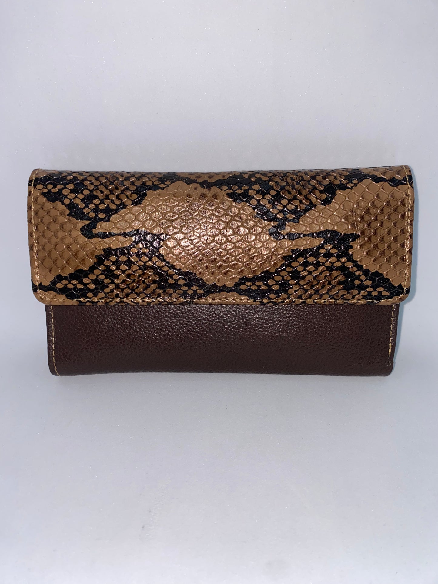 W042 - Wallet de cuero Graso marca Quality Leather