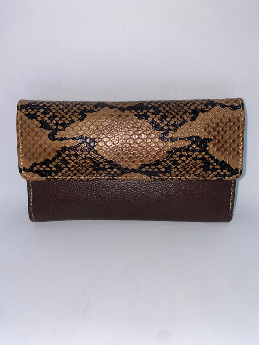 W042 - Wallet de cuero Graso marca Quality Leather