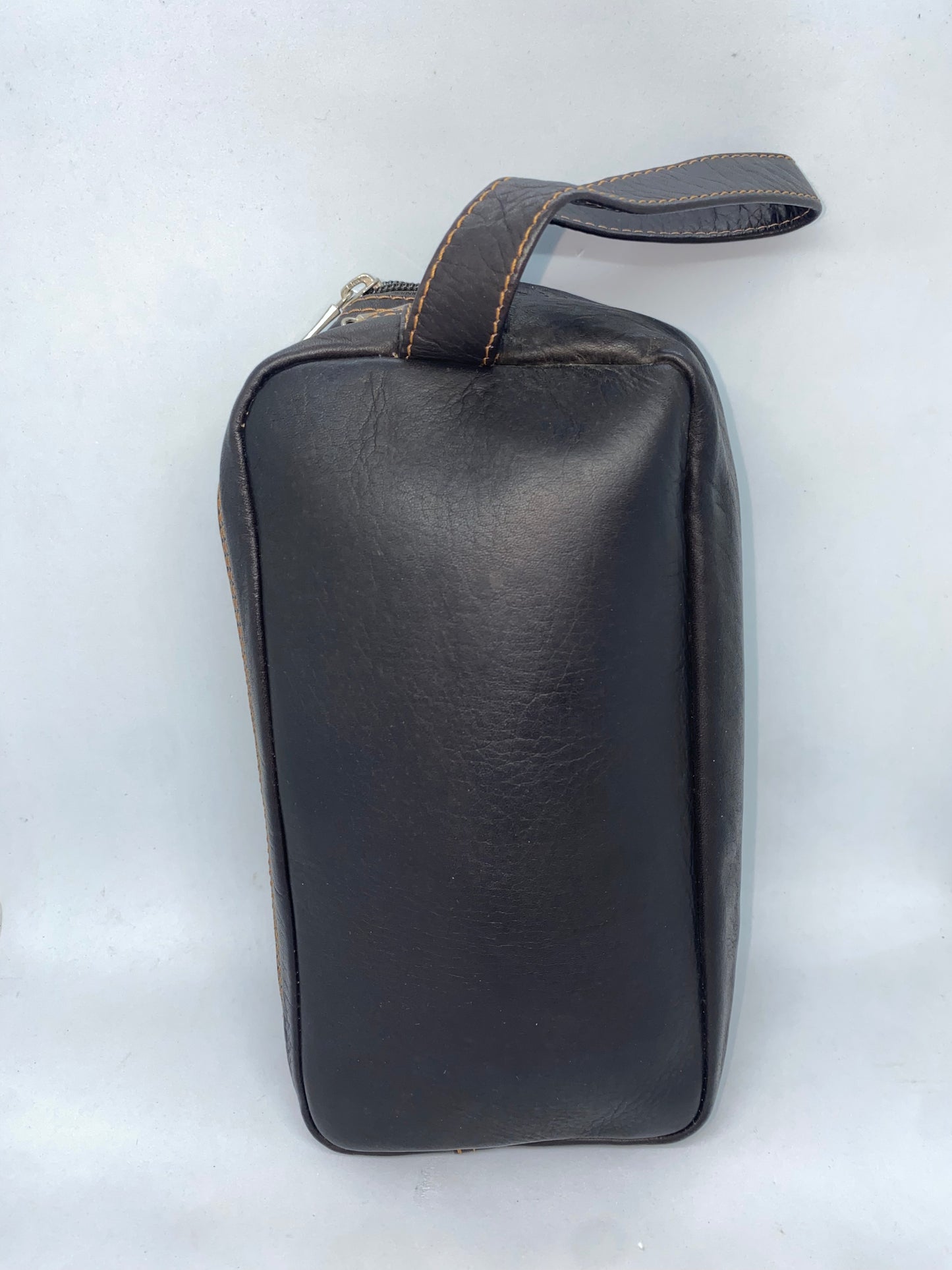 MN330 - Mani Cartera de cuero Tula Mediana marca Quality leather