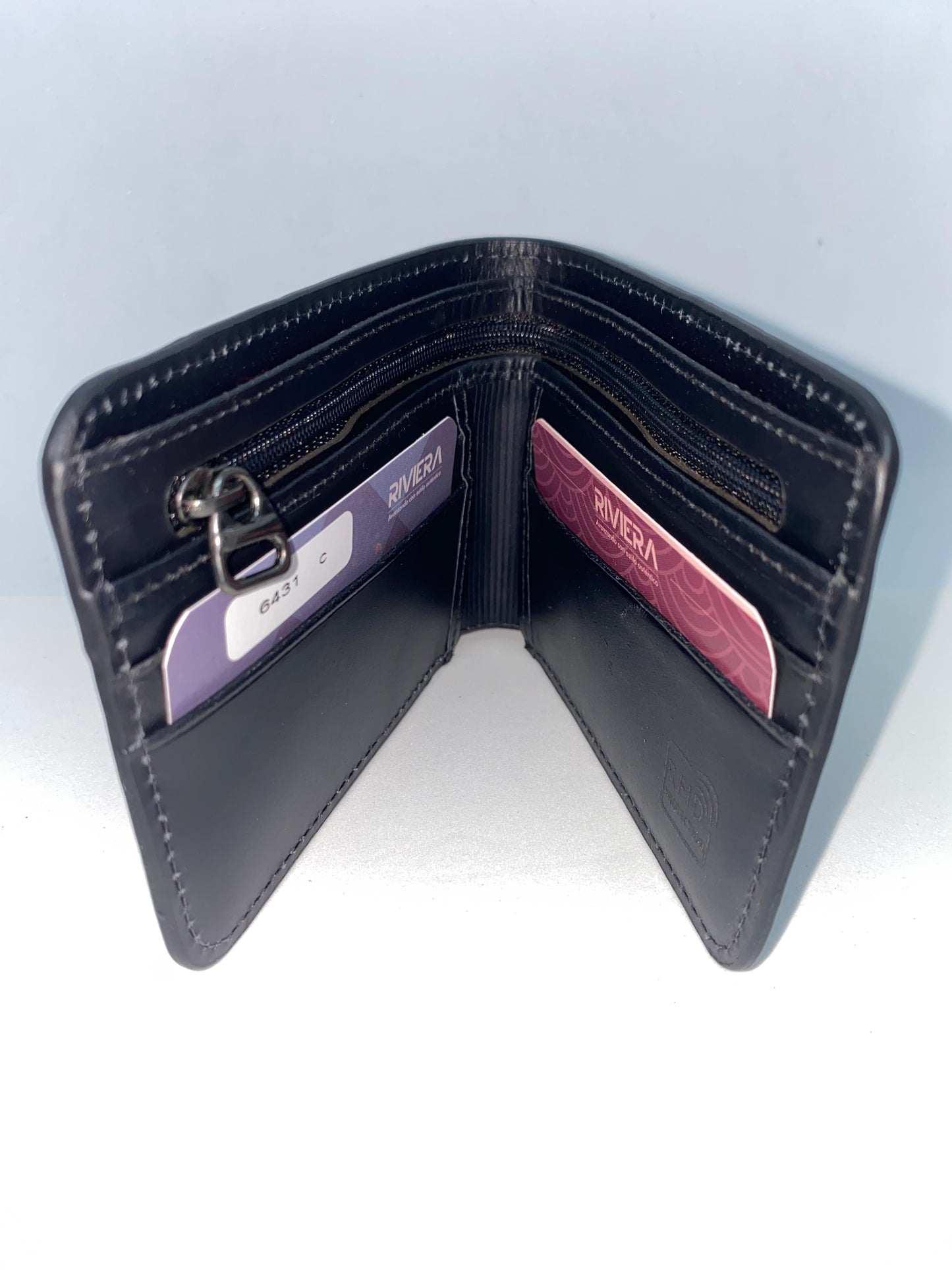 B6431 - Billetera de cuero con protección RFI marca Riviera