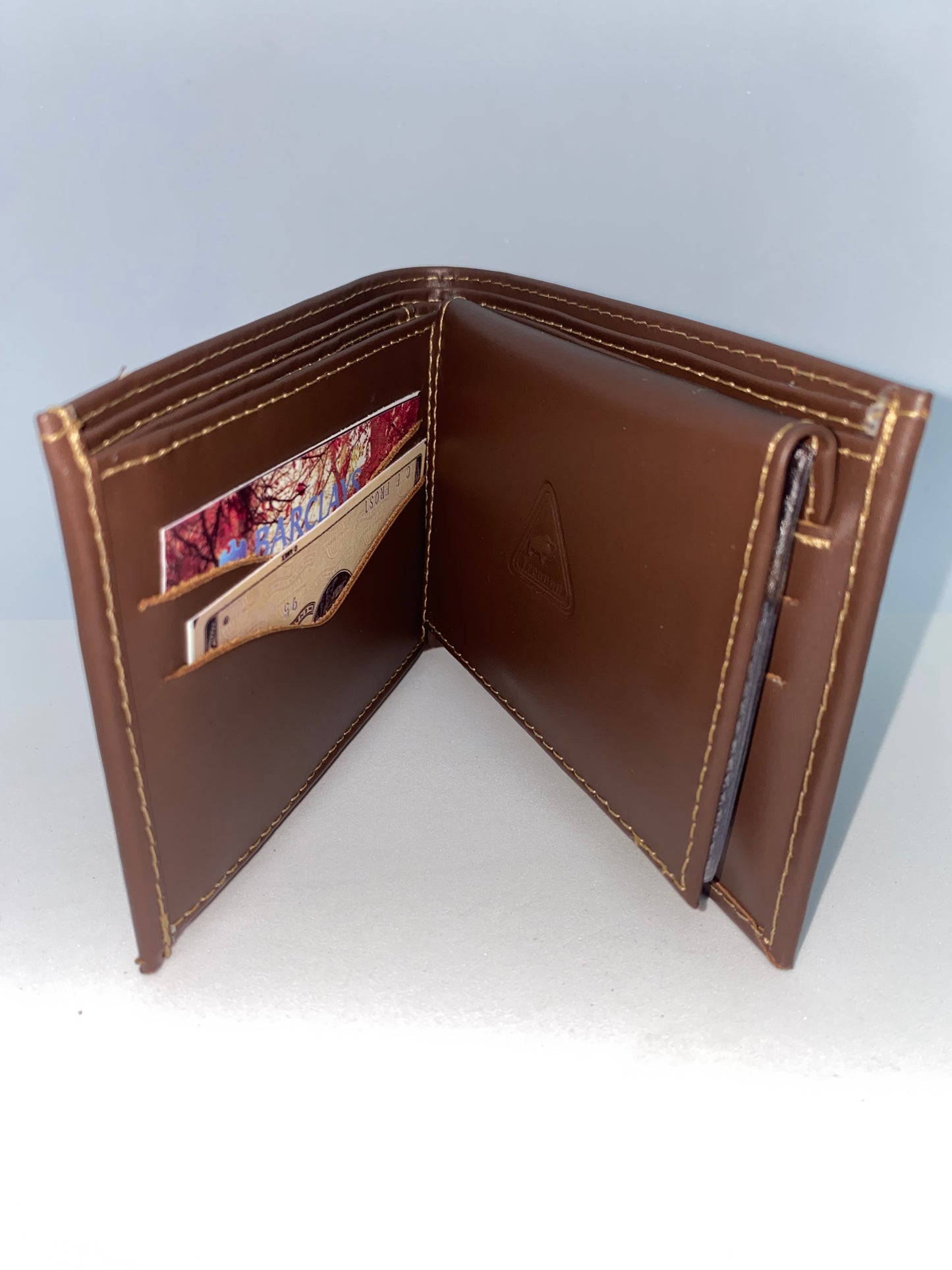 B604 - Billetera de cuero lisa marca puro cuero