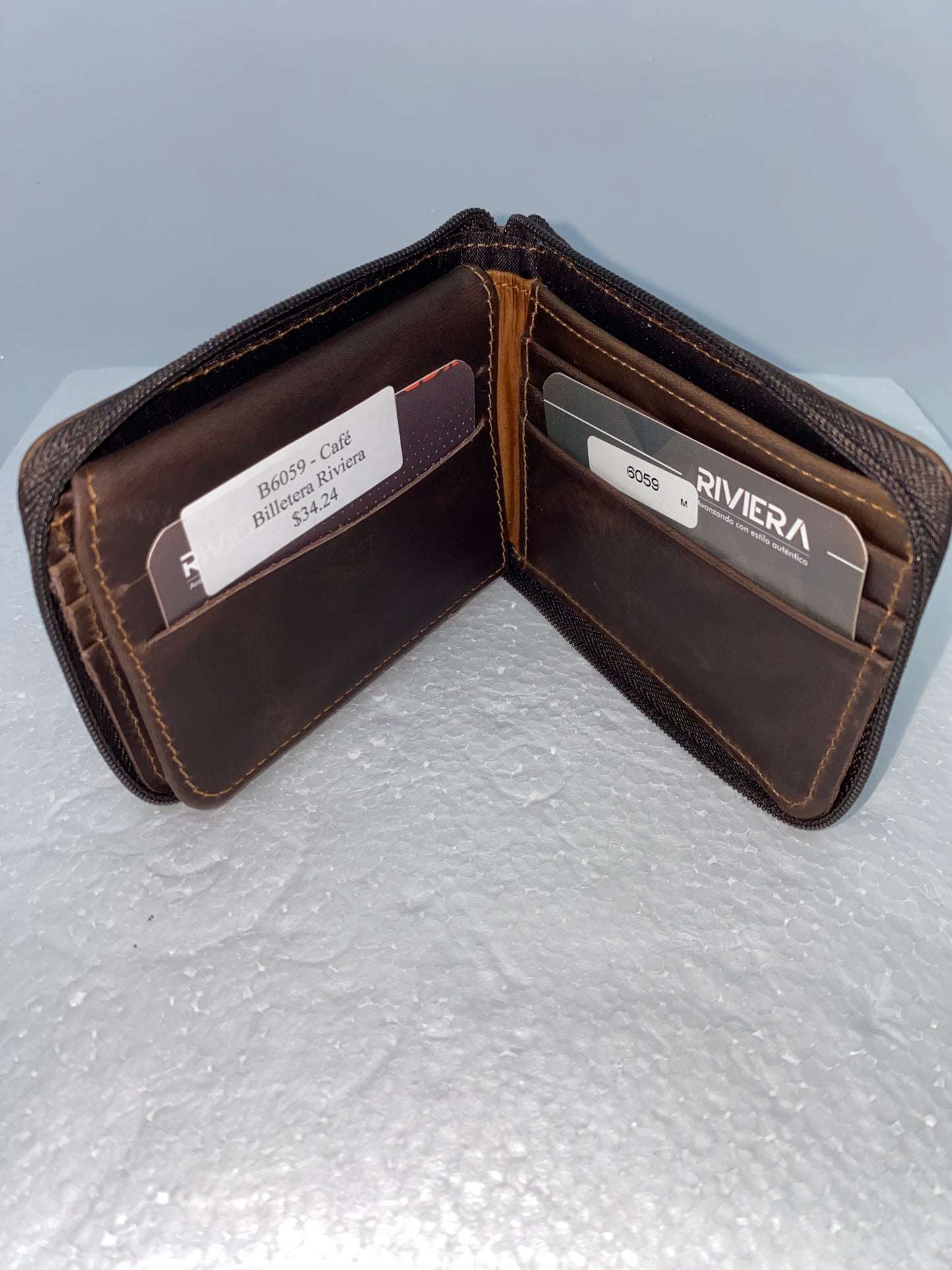 B6059 - Billetera de cuero con zipper marca Riviera