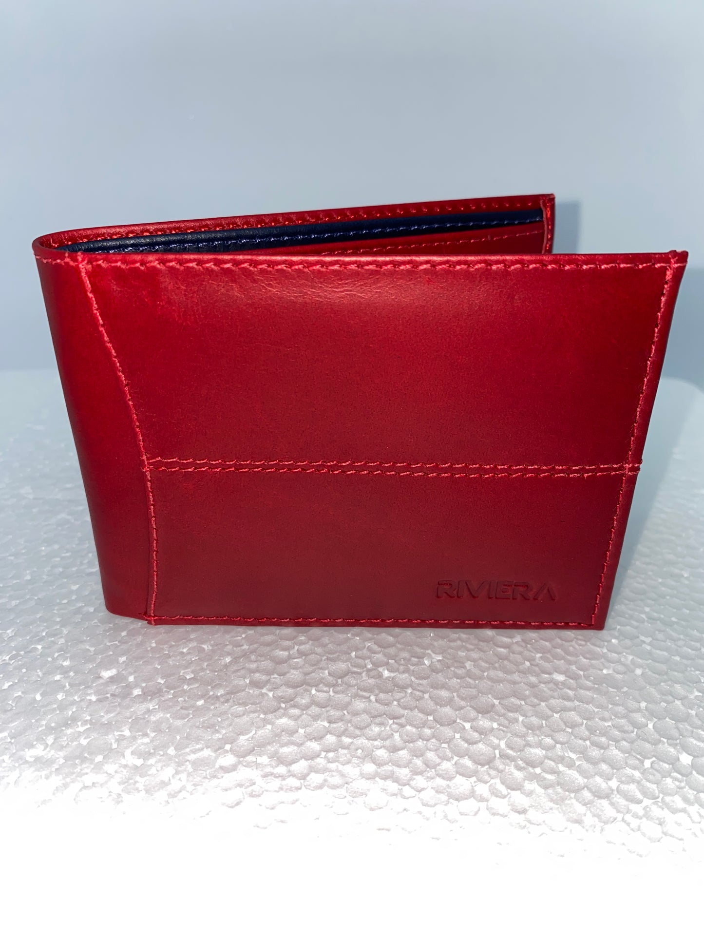 B102 - Billetera de cuero con bolsillo extra