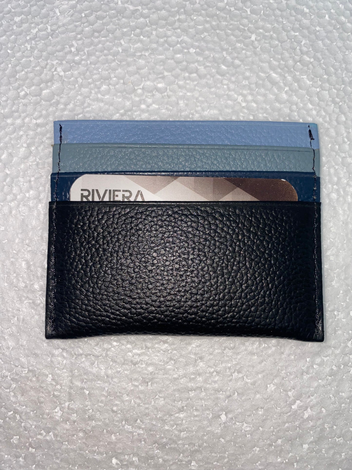 T13 - Tarjetero de cuero marca Riviera