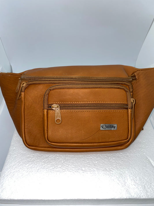 CG151 - Canguro de cuero tula grande marca Quality