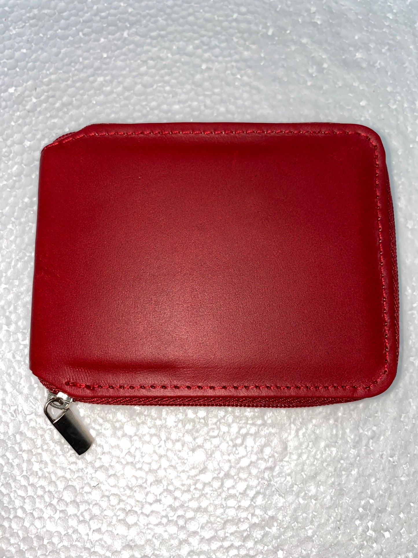B021 - Billetera de cuero con zipper y broche