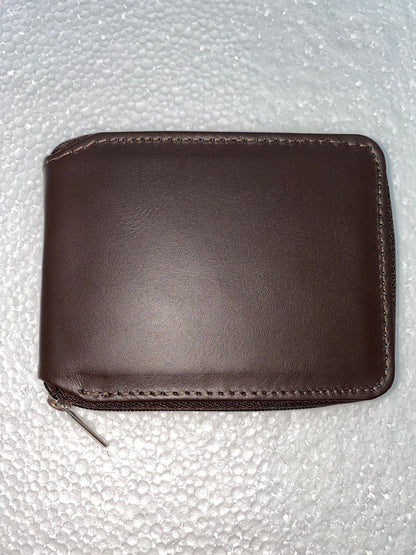 B021 - Billetera de cuero con zipper y broche
