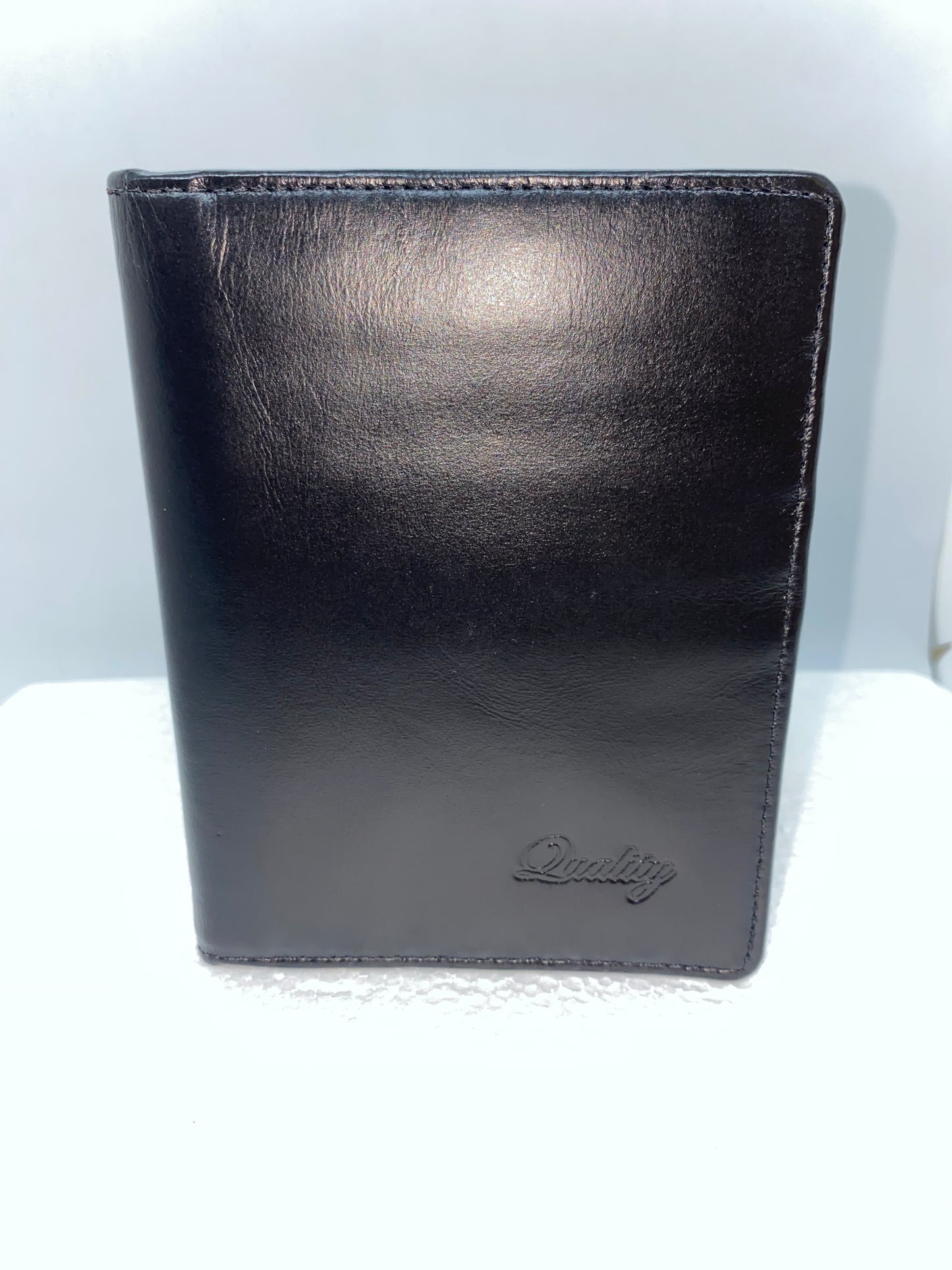 PP15 - Porta pasaporte de cuero Graso marca Quality Leather