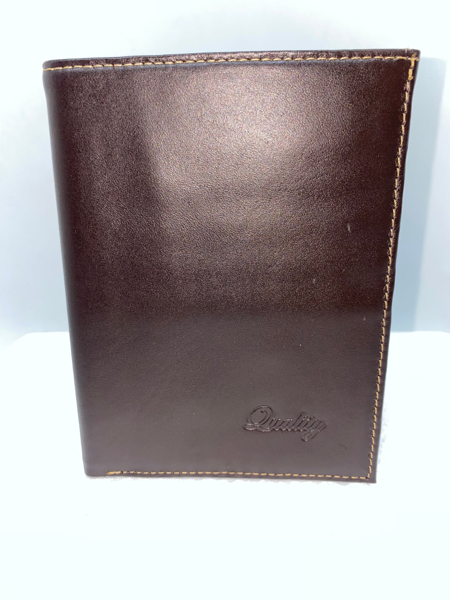 PP27 - Tarjetero porta pasaporte de cuero marca quality