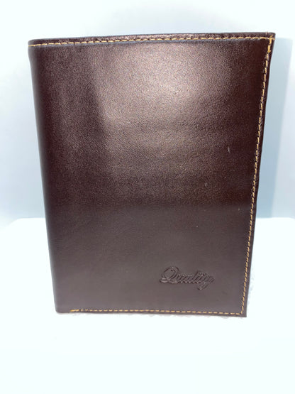 PP27 - Tarjetero porta pasaporte de cuero marca quality