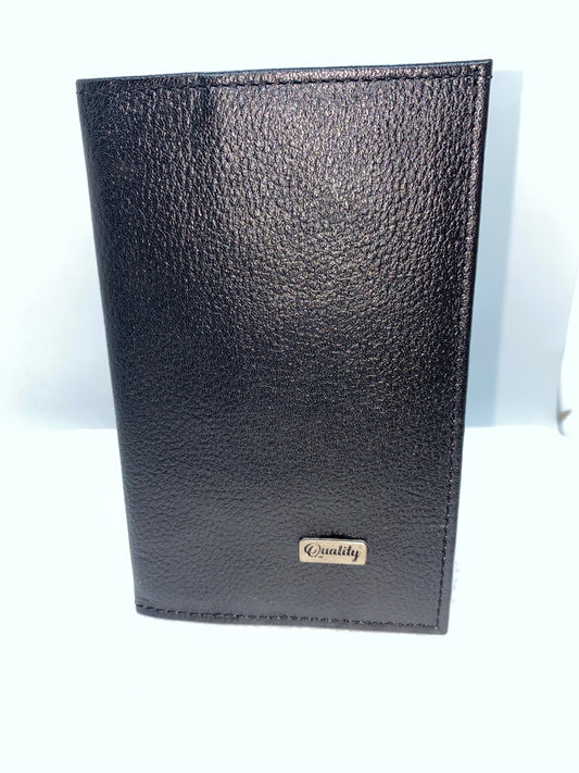 PP528 - Tarjetero porta pasaporte de cuero marca Quality Leather