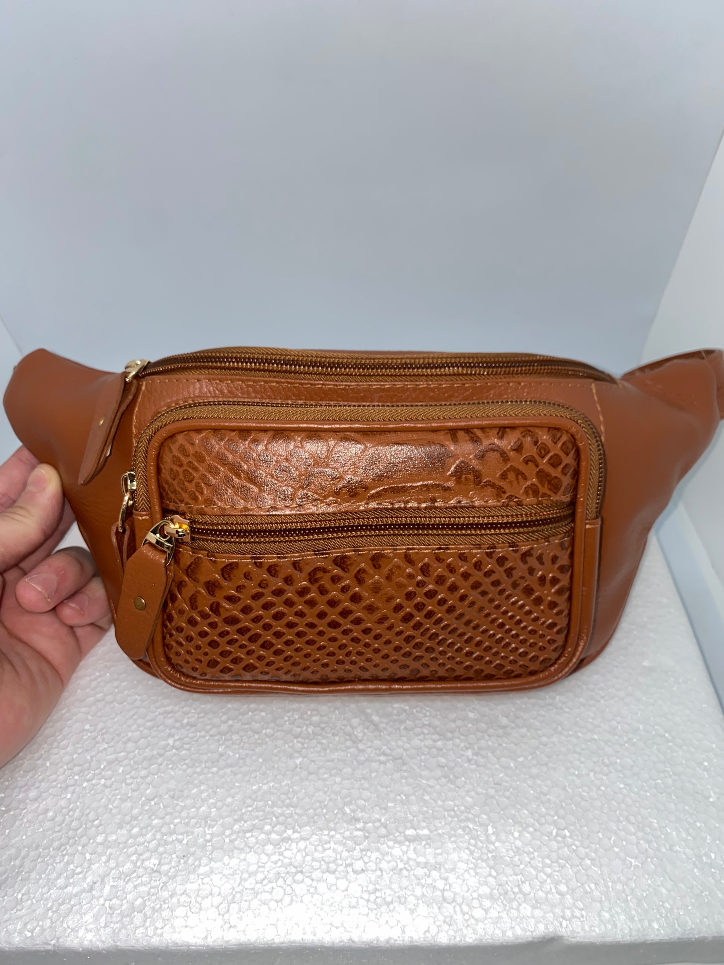 CGD35 - Canguro de cuero Fino para dama marca quality Leather