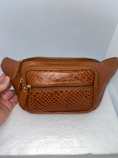 CGD35 - Canguro de cuero Fino para dama marca quality Leather