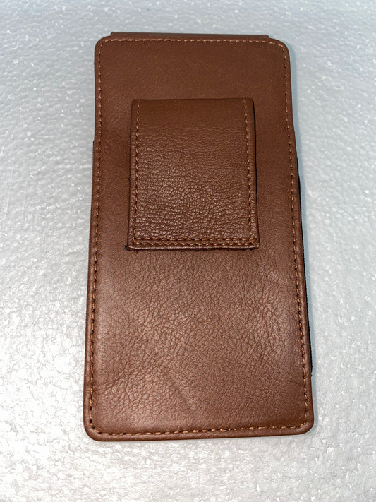 PC25V - Porta celular de cuero marca riviera vertical