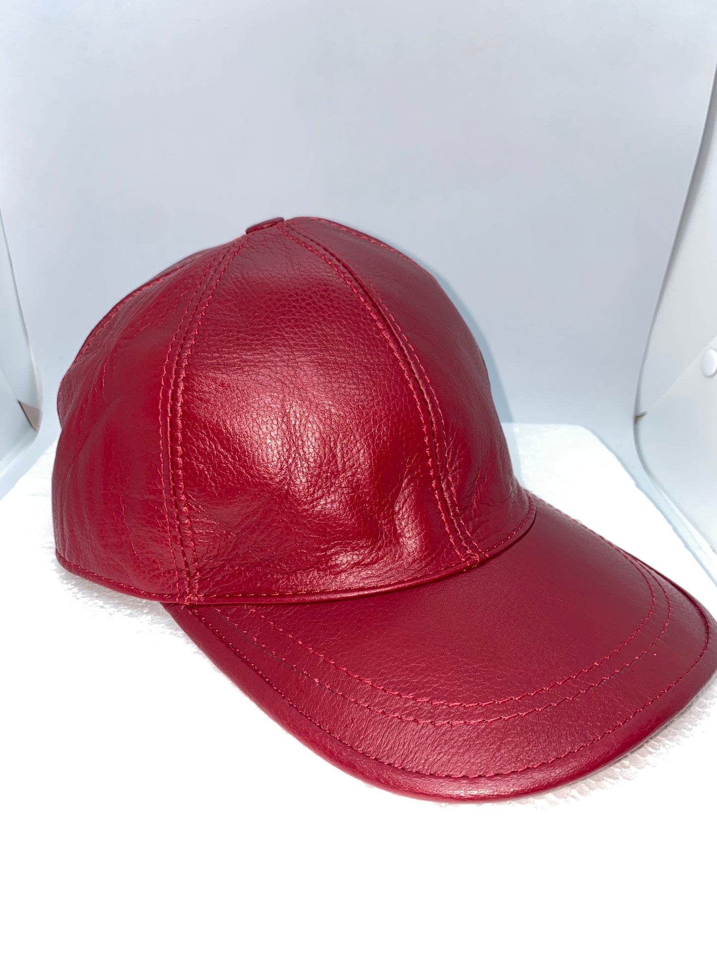 GG30 - Gorra de cuero Graso marca Quality Leather
